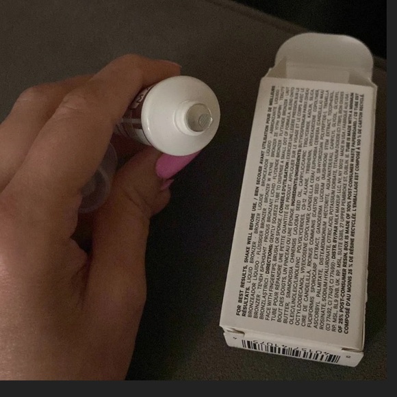 milk bionic bronzer invincible new sealed - Picture 5 of 7